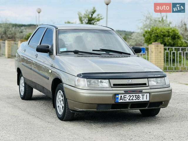 ВАЗ 2110 2000 в Новомосковске на Automoto.ua Серый ВАЗ 2110, объемом двигателя 1.5 л и пробегом 200 тыс. км за 1950 $, фото 1 на Automoto.ua