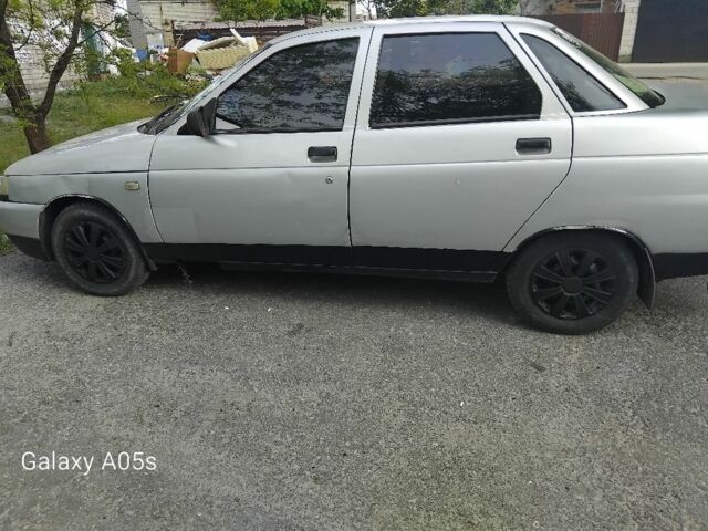 Серый ВАЗ 2110, объемом двигателя 1.5 л и пробегом 350 тыс. км за 500 $, фото 3 на Automoto.ua