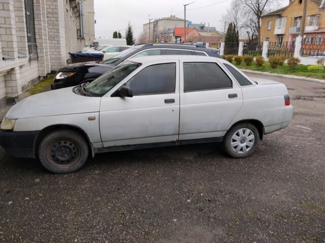 Серый ВАЗ 2110, объемом двигателя 1 л и пробегом 260 тыс. км за 700 $, фото 3 на Automoto.ua