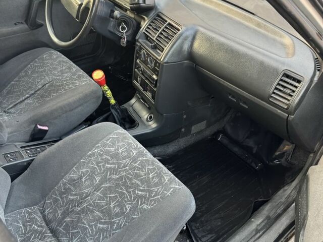 Сірий ВАЗ 2110, об'ємом двигуна 1.5 л та пробігом 250 тис. км за 1900 $, фото 11 на Automoto.ua