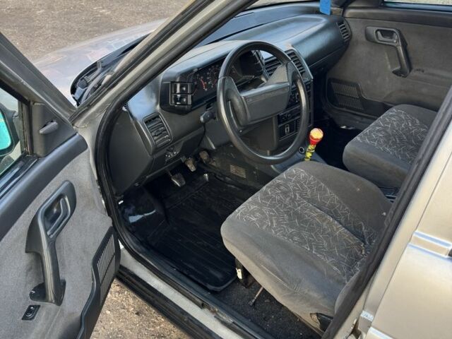 Сірий ВАЗ 2110, об'ємом двигуна 1.5 л та пробігом 250 тис. км за 1900 $, фото 10 на Automoto.ua