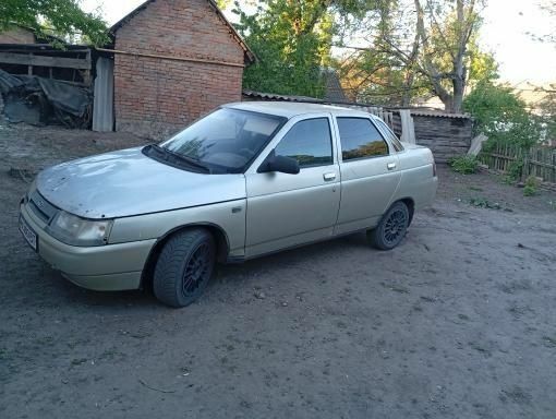 Серый ВАЗ 2110, объемом двигателя 2 л и пробегом 14 тыс. км за 1400 $, фото 2 на Automoto.ua