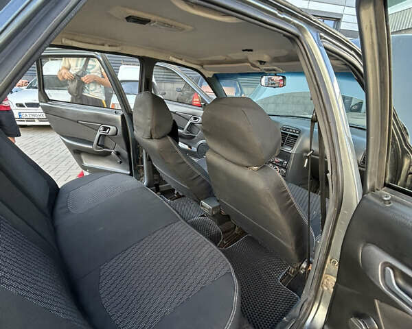 Сірий ВАЗ 2110, об'ємом двигуна 1.5 л та пробігом 220 тис. км за 2000 $, фото 21 на Automoto.ua