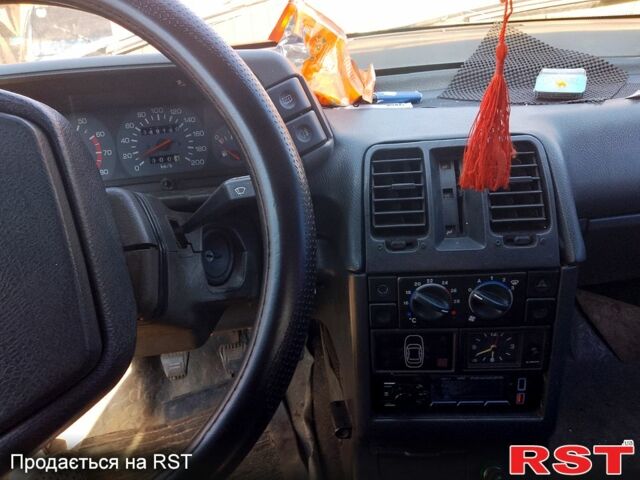 Серый ВАЗ 2110, объемом двигателя 1.5 л и пробегом 110 тыс. км за 900 $, фото 4 на Automoto.ua