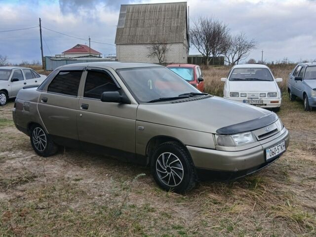 Серый ВАЗ 2110, объемом двигателя 1.5 л и пробегом 130 тыс. км за 1400 $, фото 3 на Automoto.ua