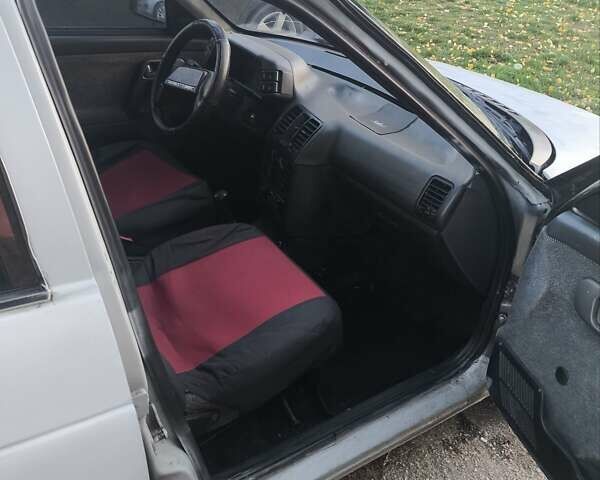 ВАЗ 2110 1999 в Богуславе на Automoto.ua Серый ВАЗ 2110, объемом двигателя 1.5 л и пробегом 219 тыс. км за 1000 $, фото 3 на Automoto.ua