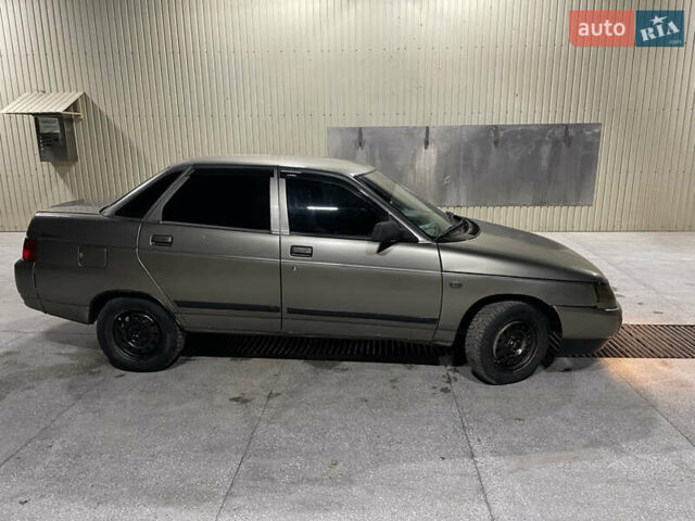 Серый ВАЗ 2110, объемом двигателя 1.5 л и пробегом 138 тыс. км за 1450 $, фото 2 на Automoto.ua