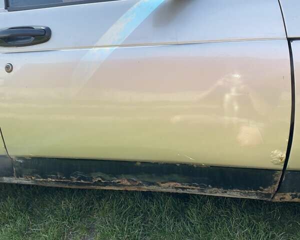 Серый ВАЗ 2110, объемом двигателя 1.5 л и пробегом 299 тыс. км за 1100 $, фото 2 на Automoto.ua