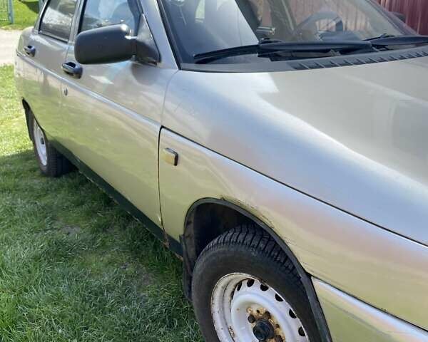 Серый ВАЗ 2110, объемом двигателя 1.5 л и пробегом 299 тыс. км за 1100 $, фото 1 на Automoto.ua