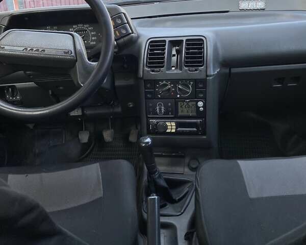 Серый ВАЗ 2110, объемом двигателя 1.5 л и пробегом 299 тыс. км за 1100 $, фото 9 на Automoto.ua