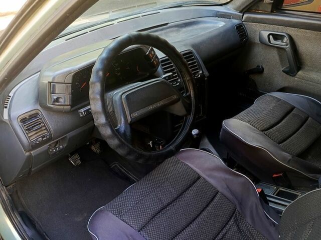 Серый ВАЗ 2110, объемом двигателя 1.5 л и пробегом 320 тыс. км за 870 $, фото 5 на Automoto.ua