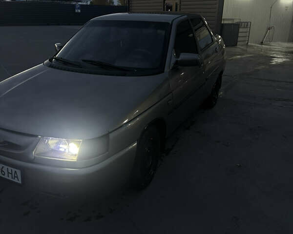 Серый ВАЗ 2110, объемом двигателя 1.5 л и пробегом 330 тыс. км за 1950 $, фото 7 на Automoto.ua