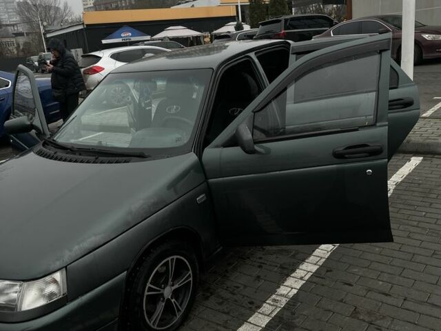 Серый ВАЗ 2110, объемом двигателя 1.5 л и пробегом 300 тыс. км за 1500 $, фото 6 на Automoto.ua