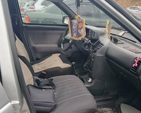 Серый ВАЗ 2110, объемом двигателя 1.5 л и пробегом 180 тыс. км за 1900 $, фото 2 на Automoto.ua