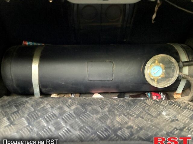 Серый ВАЗ 2110, объемом двигателя 1.5 л и пробегом 283 тыс. км за 1100 $, фото 6 на Automoto.ua