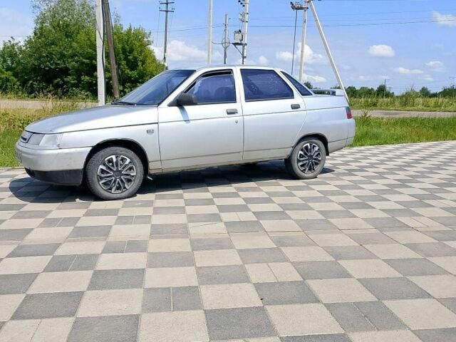 Серый ВАЗ 2110, объемом двигателя 0 л и пробегом 260 тыс. км за 1100 $, фото 2 на Automoto.ua