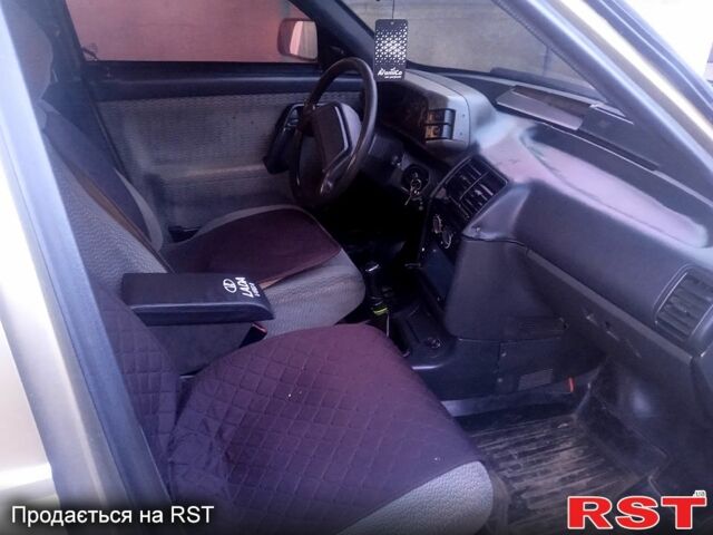 Серый ВАЗ 2110, объемом двигателя 1.5 л и пробегом 340 тыс. км за 1850 $, фото 5 на Automoto.ua