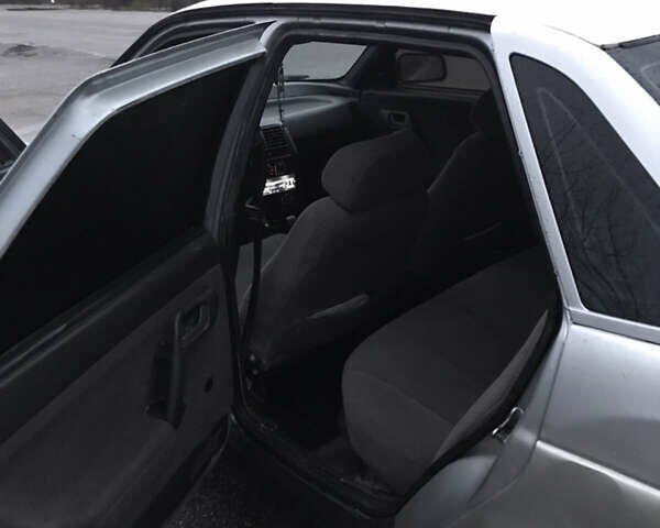 Серый ВАЗ 2110, объемом двигателя 1.5 л и пробегом 330 тыс. км за 1000 $, фото 8 на Automoto.ua