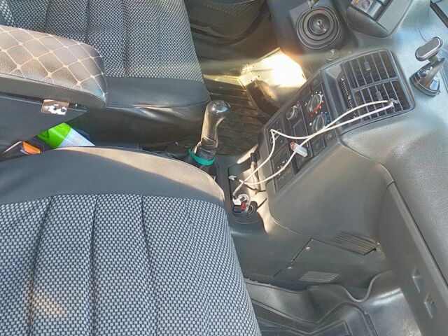 Серый ВАЗ 2110, объемом двигателя 1.5 л и пробегом 150 тыс. км за 1429 $, фото 7 на Automoto.ua