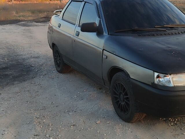 Серый ВАЗ 2110, объемом двигателя 1.5 л и пробегом 232 тыс. км за 950 $, фото 2 на Automoto.ua