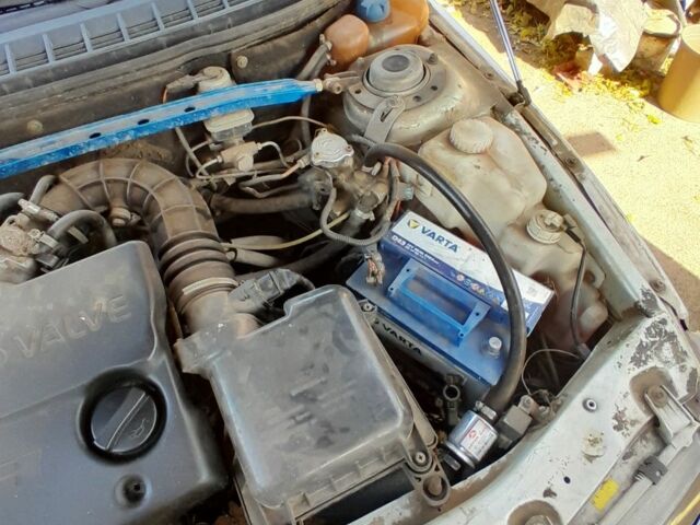 Сірий ВАЗ 2110, об'ємом двигуна 1.5 л та пробігом 216 тис. км за 883 $, фото 7 на Automoto.ua