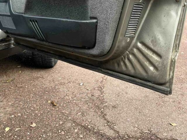 Сірий ВАЗ 2110, об'ємом двигуна 1.5 л та пробігом 300 тис. км за 1800 $, фото 7 на Automoto.ua