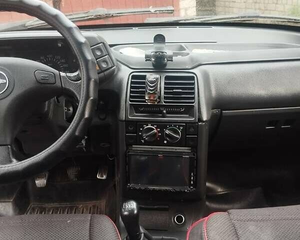 Серый ВАЗ 2110, объемом двигателя 1.5 л и пробегом 100 тыс. км за 1600 $, фото 4 на Automoto.ua