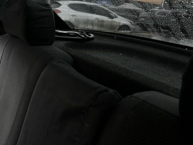 Серый ВАЗ 2110, объемом двигателя 1.5 л и пробегом 300 тыс. км за 1500 $, фото 3 на Automoto.ua