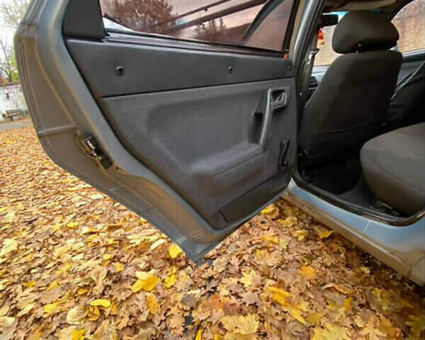 Серый ВАЗ 2110, объемом двигателя 1.46 л и пробегом 200 тыс. км за 999 $, фото 11 на Automoto.ua