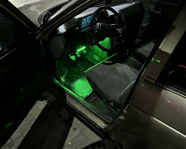 Сірий ВАЗ 2110, об'ємом двигуна 1.5 л та пробігом 49 тис. км за 700 $, фото 4 на Automoto.ua