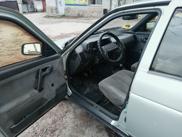 Сірий ВАЗ 2110, об'ємом двигуна 1.5 л та пробігом 200 тис. км за 2300 $, фото 4 на Automoto.ua