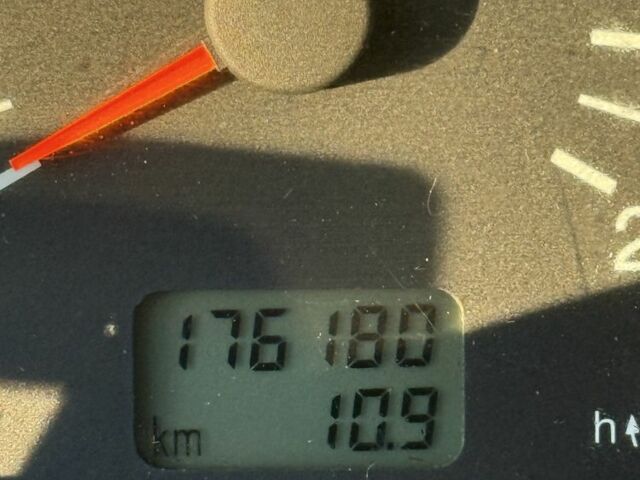 Серый ВАЗ 2110, объемом двигателя 1.5 л и пробегом 175 тыс. км за 1499 $, фото 15 на Automoto.ua