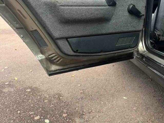 Сірий ВАЗ 2110, об'ємом двигуна 1.5 л та пробігом 300 тис. км за 1800 $, фото 6 на Automoto.ua