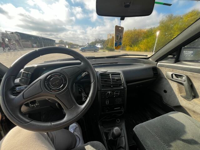 ВАЗ 2110 2001 в Кропивницком (Кировограде) на Automoto.ua Серый ВАЗ 2110, объемом двигателя 1.5 л и пробегом 287 тыс. км за 1197 $, фото 5 на Automoto.ua