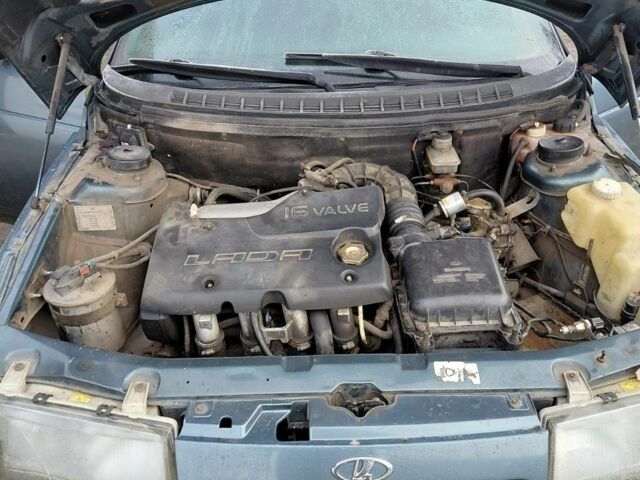 Серый ВАЗ 2110, объемом двигателя 1.5 л и пробегом 240 тыс. км за 1900 $, фото 2 на Automoto.ua