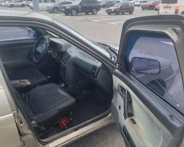 Серый ВАЗ 2110, объемом двигателя 1.5 л и пробегом 285 тыс. км за 2100 $, фото 22 на Automoto.ua