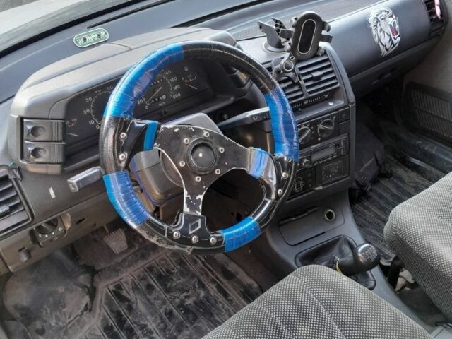 Сірий ВАЗ 2110, об'ємом двигуна 1.5 л та пробігом 216 тис. км за 883 $, фото 5 на Automoto.ua