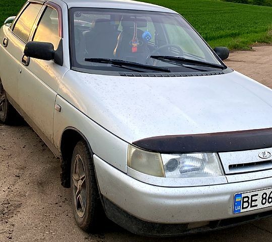 Серый ВАЗ 2110, объемом двигателя 1.5 л и пробегом 200 тыс. км за 2500 $, фото 4 на Automoto.ua