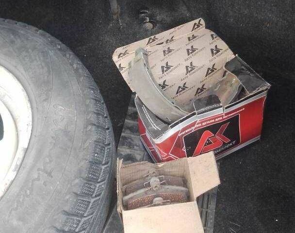 Серый ВАЗ 2110, объемом двигателя 1.5 л и пробегом 173 тыс. км за 1000 $, фото 5 на Automoto.ua