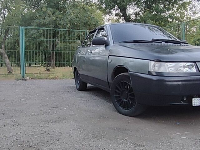 Серый ВАЗ 2110, объемом двигателя 1.5 л и пробегом 228 тыс. км за 1441 $, фото 3 на Automoto.ua