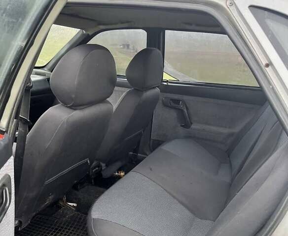 Серый ВАЗ 2110, объемом двигателя 1.5 л и пробегом 206 тыс. км за 1350 $, фото 5 на Automoto.ua