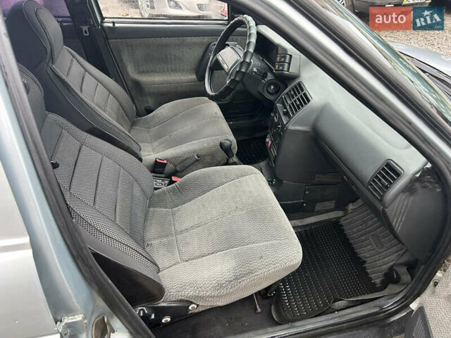 Сірий ВАЗ 2110, об'ємом двигуна 1.5 л та пробігом 270 тис. км за 1999 $, фото 15 на Automoto.ua