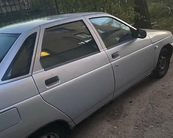 Серый ВАЗ 2110, объемом двигателя 1.5 л и пробегом 204 тыс. км за 904 $, фото 1 на Automoto.ua