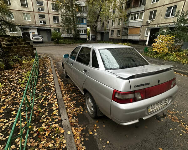 Серый ВАЗ 2110, объемом двигателя 1.6 л и пробегом 180 тыс. км за 2000 $, фото 2 на Automoto.ua