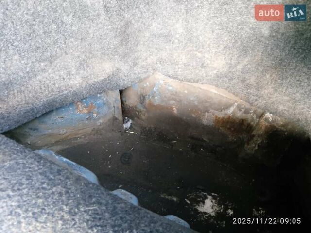 Серый ВАЗ 2110, объемом двигателя 1.5 л и пробегом 340 тыс. км за 2000 $, фото 22 на Automoto.ua