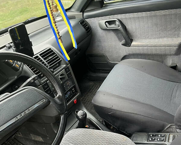 Серый ВАЗ 2110, объемом двигателя 1.5 л и пробегом 206 тыс. км за 1550 $, фото 2 на Automoto.ua