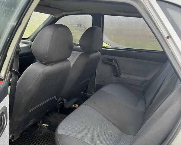 Серый ВАЗ 2110, объемом двигателя 1.5 л и пробегом 206 тыс. км за 1550 $, фото 3 на Automoto.ua