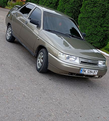 Серый ВАЗ 2110, объемом двигателя 1.5 л и пробегом 300 тыс. км за 1550 $, фото 3 на Automoto.ua