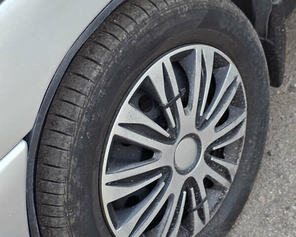 Серый ВАЗ 2110, объемом двигателя 1.5 л и пробегом 257 тыс. км за 1900 $, фото 14 на Automoto.ua