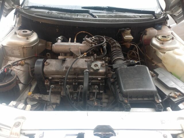 Серый ВАЗ 2110, объемом двигателя 1.5 л и пробегом 300 тыс. км за 1100 $, фото 4 на Automoto.ua